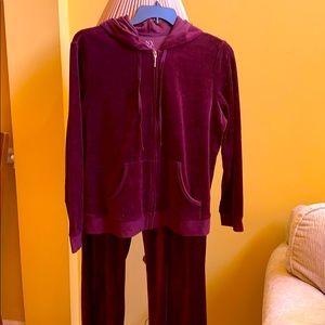 NY & Co velour jogging set burgundy